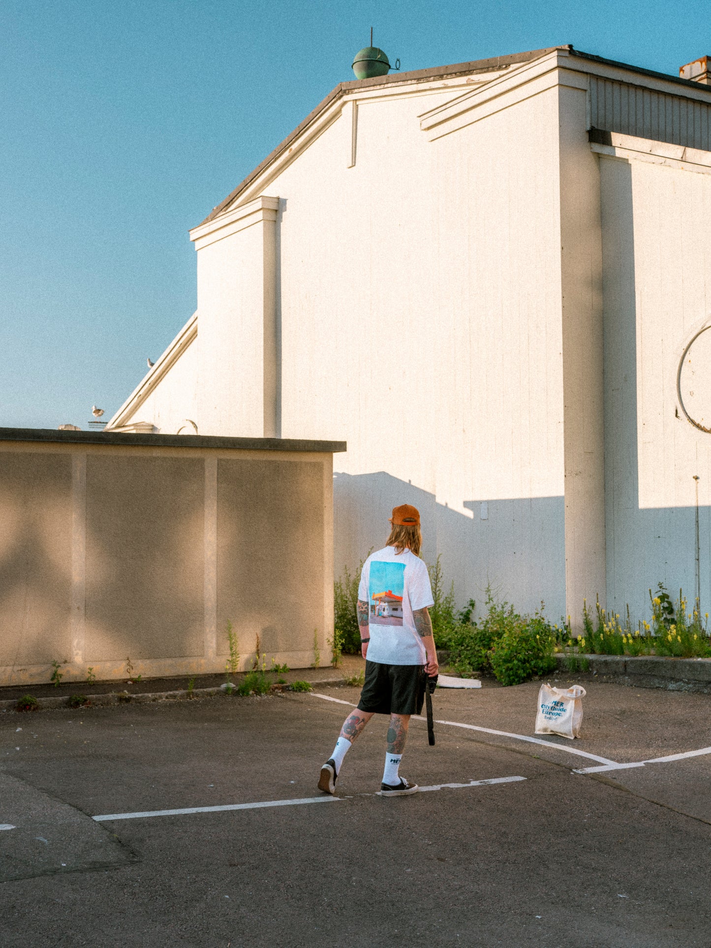 CGE x La Mer Nordique Bensinmack Tee